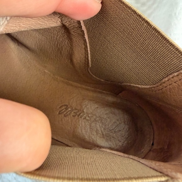 Madewell Tan Suede Leather Bryce Chelsea Western Cowgirl Boots Size 6.5 Womens